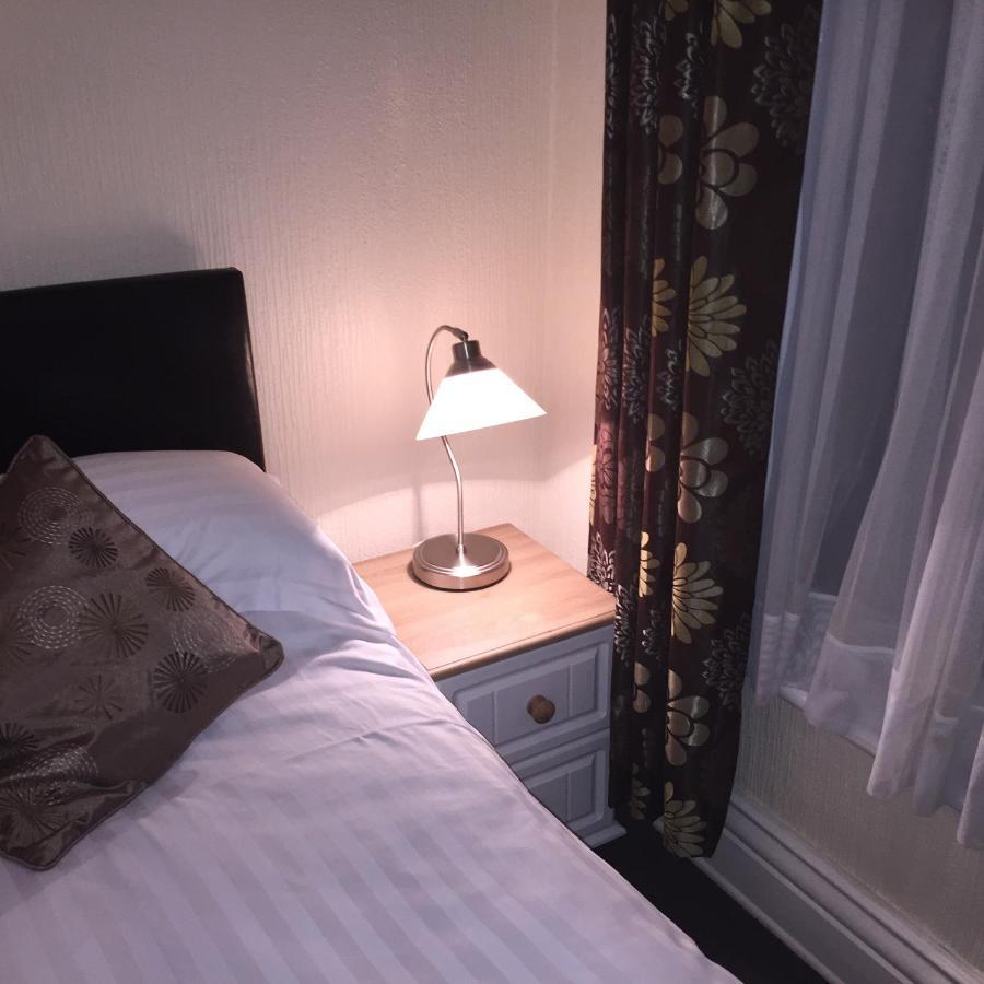 בלקפול The Beechcliffe Hotel - Over 35'S Only חדר תמונה