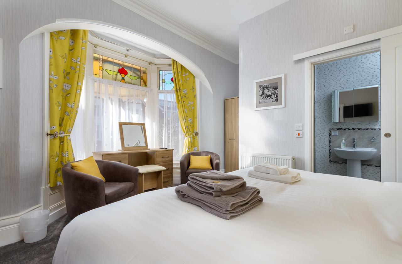 בלקפול The Beechcliffe Hotel - Over 35'S Only מראה חיצוני תמונה